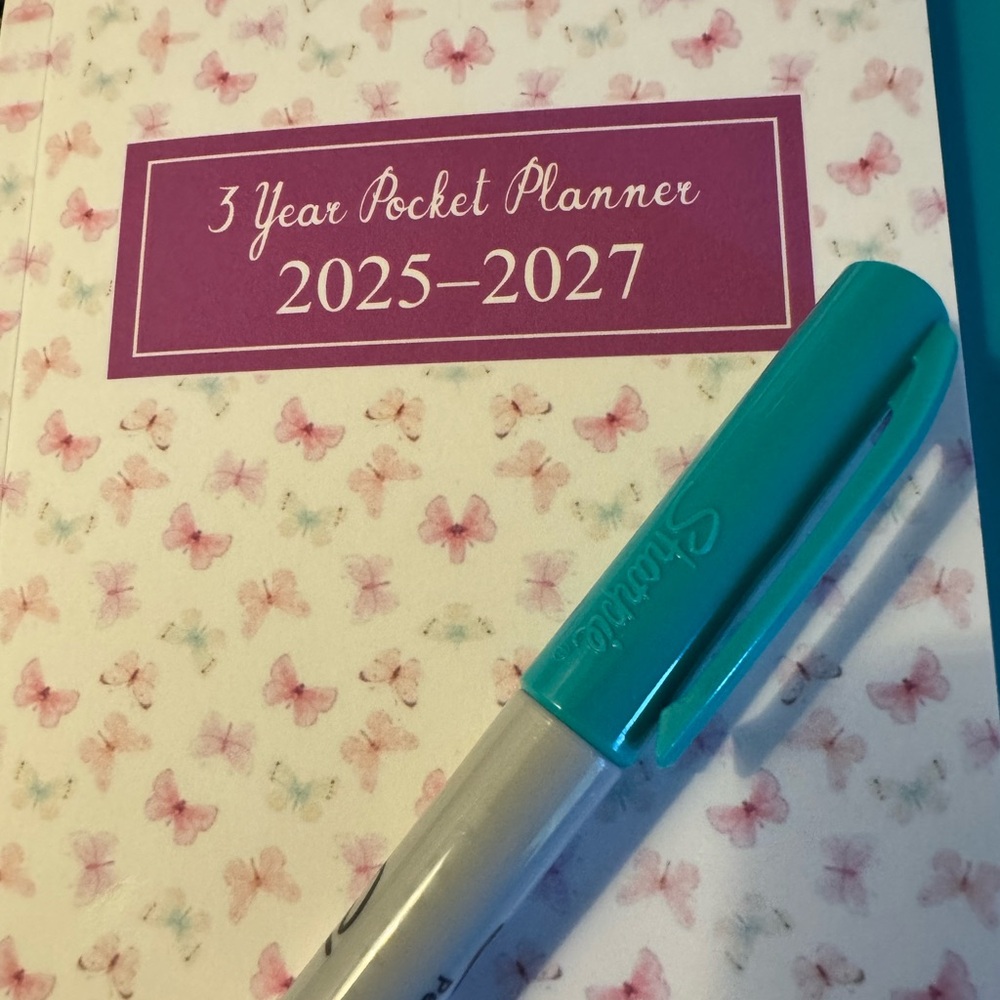 Three year pocket planner 2025–2027, butterflies, comes with free fine